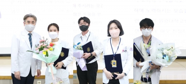 좌측부터 서일영 병원장, 안주희 간호사, 성준 교직원, 한수연 전공의, 신경과 이상학 교수